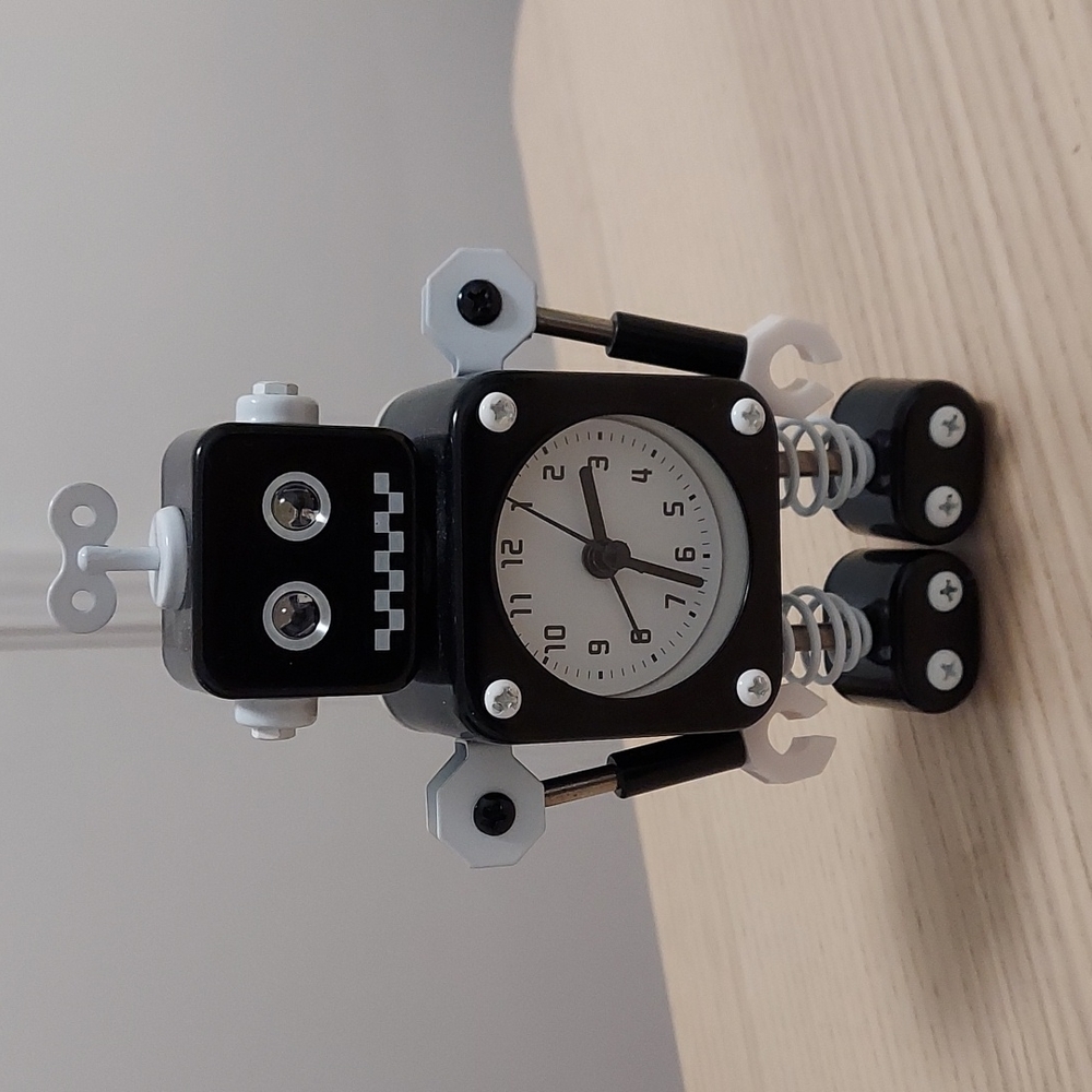 Cute robot clock